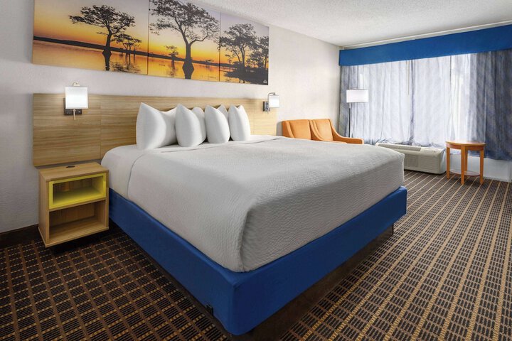 Days Inn by Wyndham Waycross