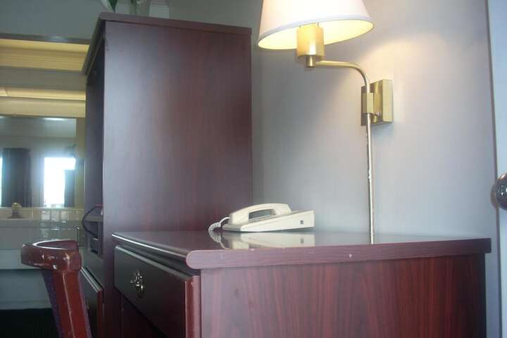 Room 18 of 34