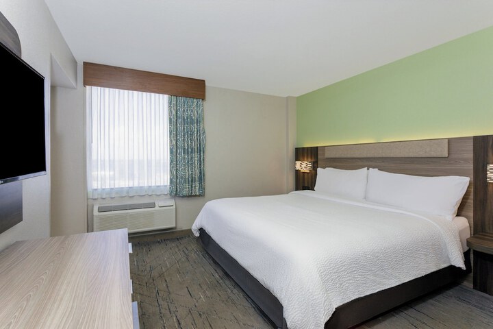Room 43 of 90