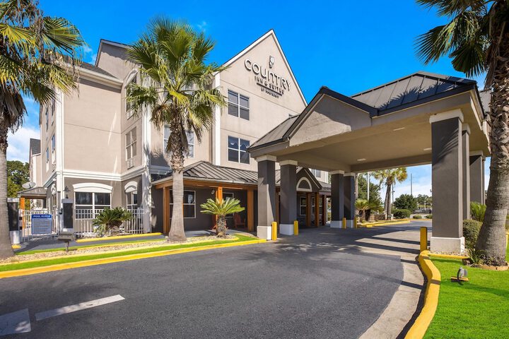 Country Inn & Suites by Radisson Hinesville, GA