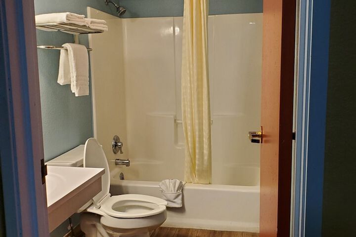 Room 19 of 27