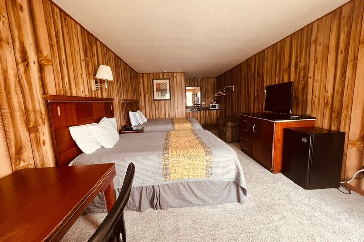 Room 18 of 25