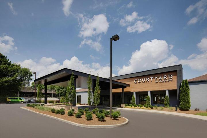 Courtyard by Marriott Atlanta Windy Hill / Ballpark