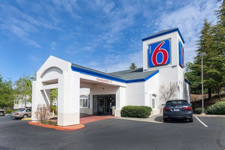 Motel 6 Auburn CA