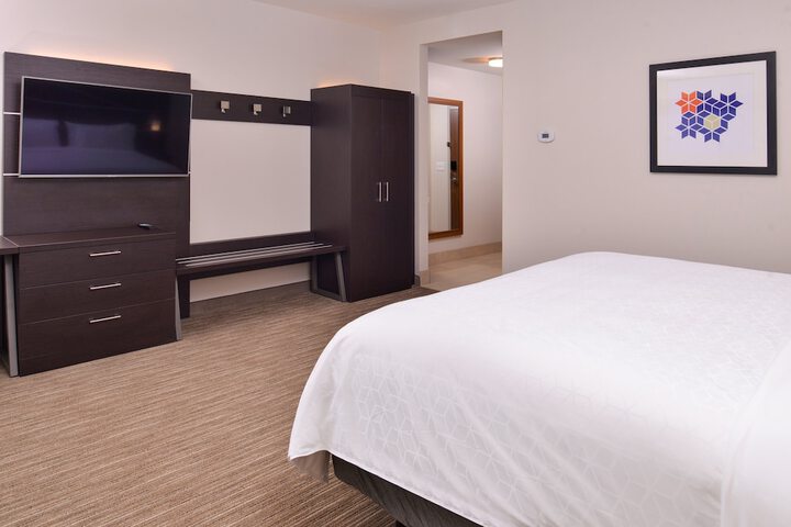 Room 48 of 69