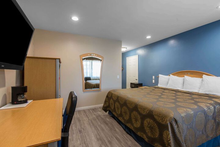 Room 14 of 29