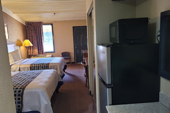 Room 16 of 37