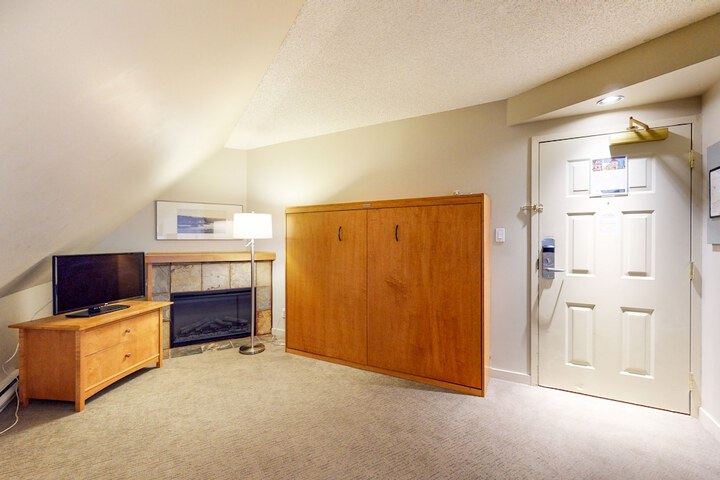Whistler Peak Lodge