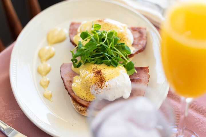 Breakfast/Coffee Service 93 of 103