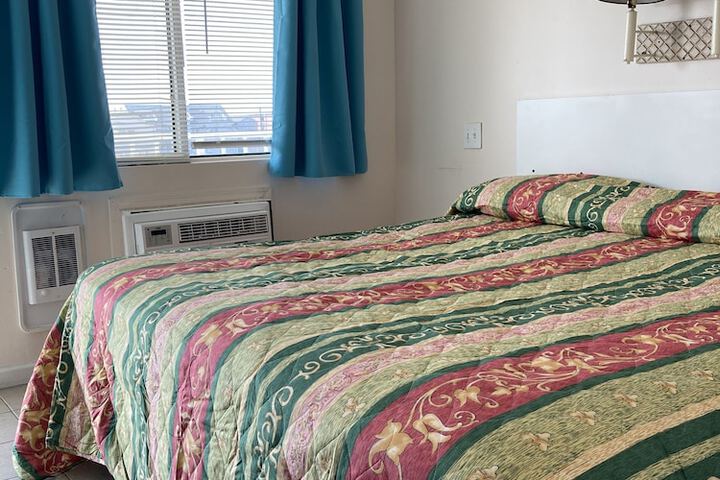 Room 32 of 53