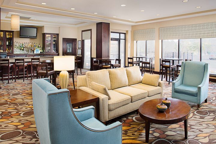 Lounge 41 of 45