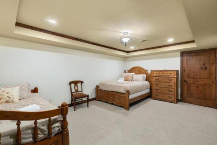 Peregrine Point 103 Home