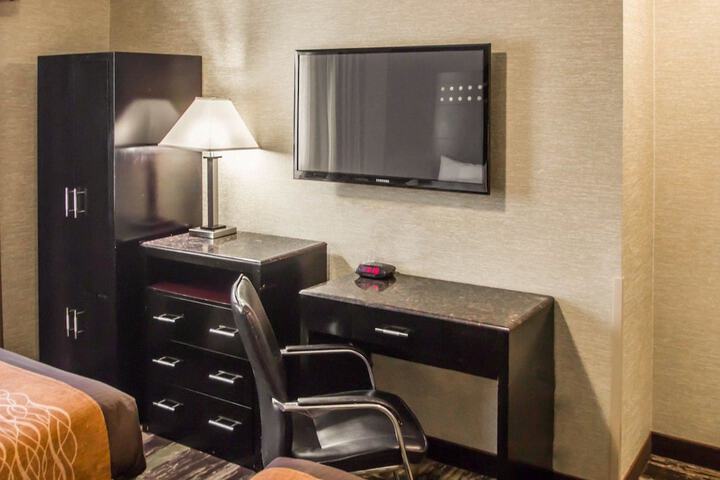 Room 18 of 28