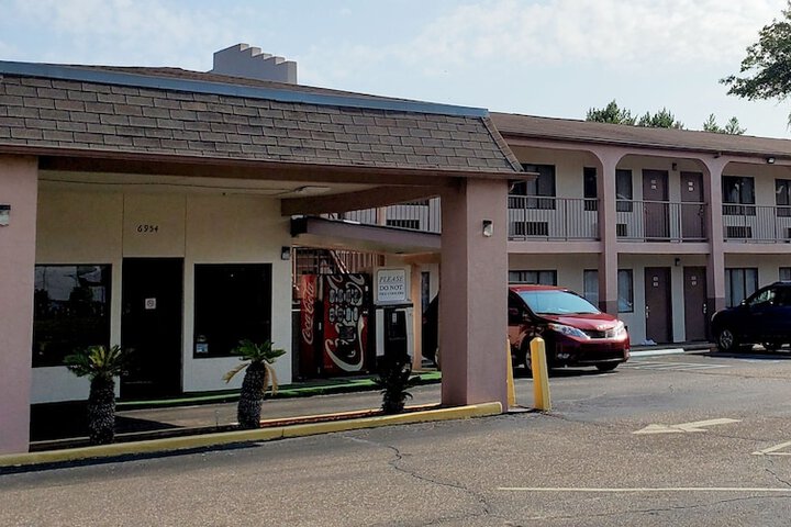 Hotel 3 of 34