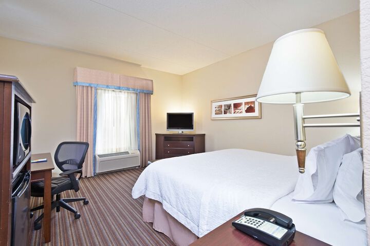 Room 10 of 42