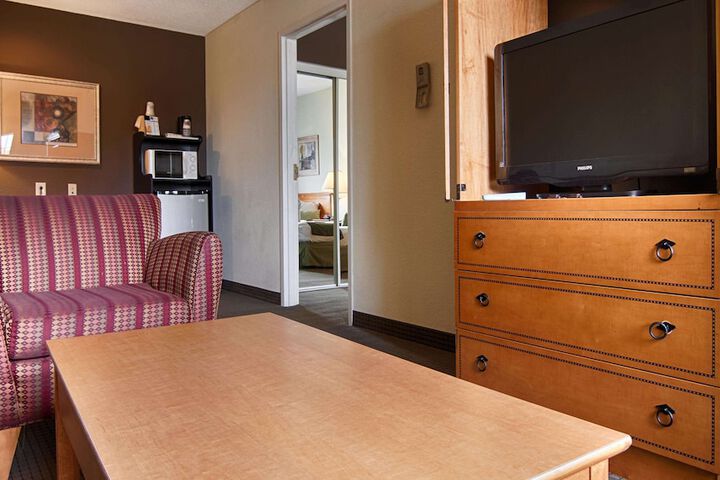 Room 13 of 20