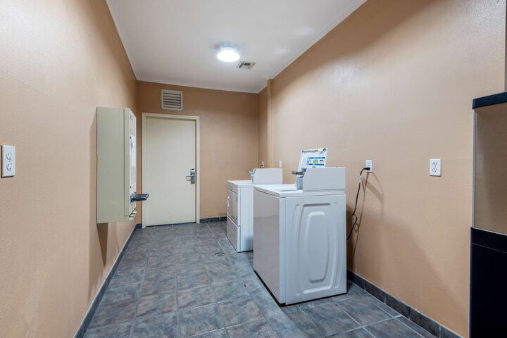 Room 15 of 41