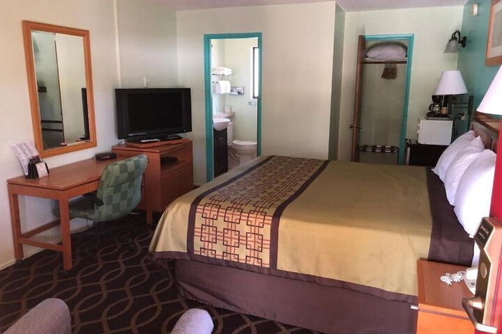 Klamath Motor Lodge