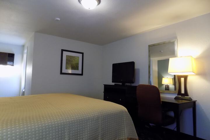 Room 12 of 17