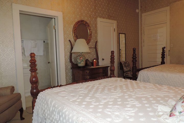 Room 63 of 80