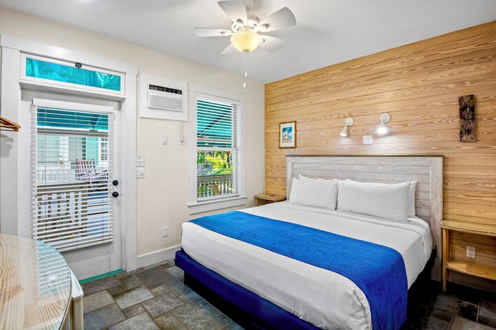 Room 19 of 70