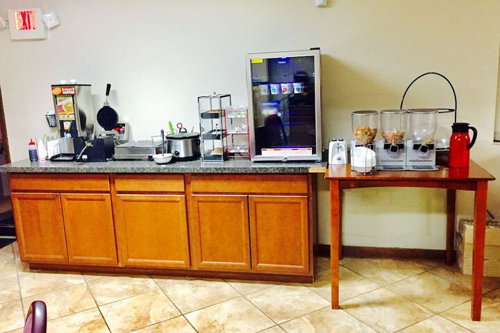 Breakfast/Coffee Service 15 of 18