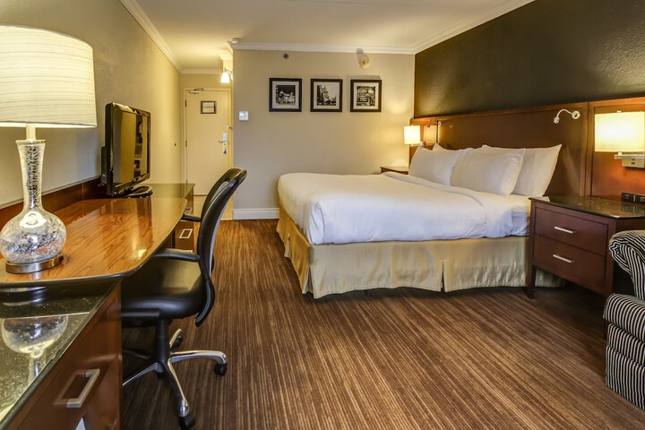 Room 50 of 127