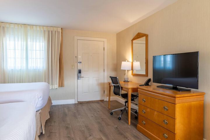 Port Inn and Suites Portsmouth an Ascend Collection Hotel