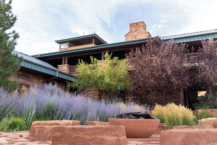 Cougar Ridge Resort