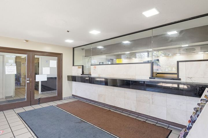 Budget Inn and Suites