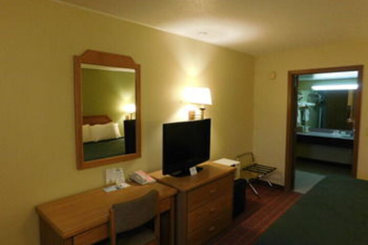DAYS INN WILLIAMSBURG