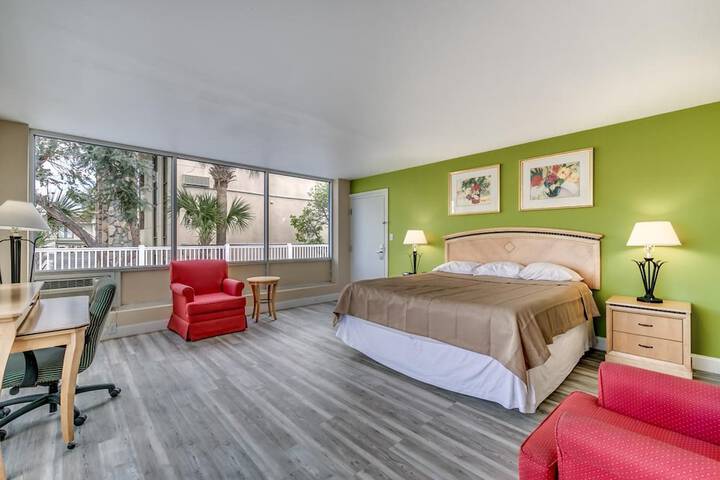 Room 11 of 23