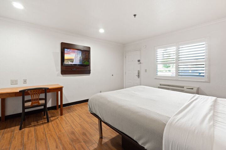 Room 14 of 48