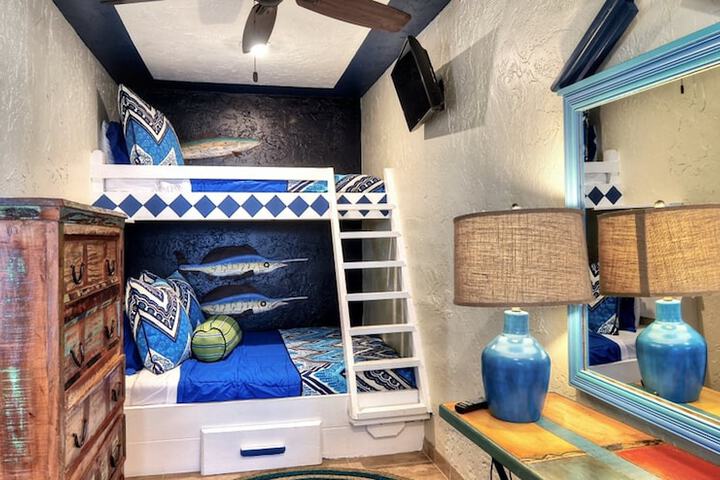 Beachcomber Inn