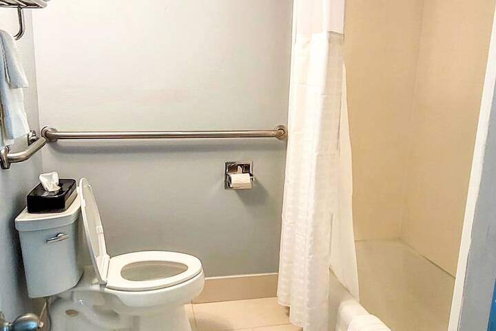 Comfort Inn Hyannis - Cape Cod