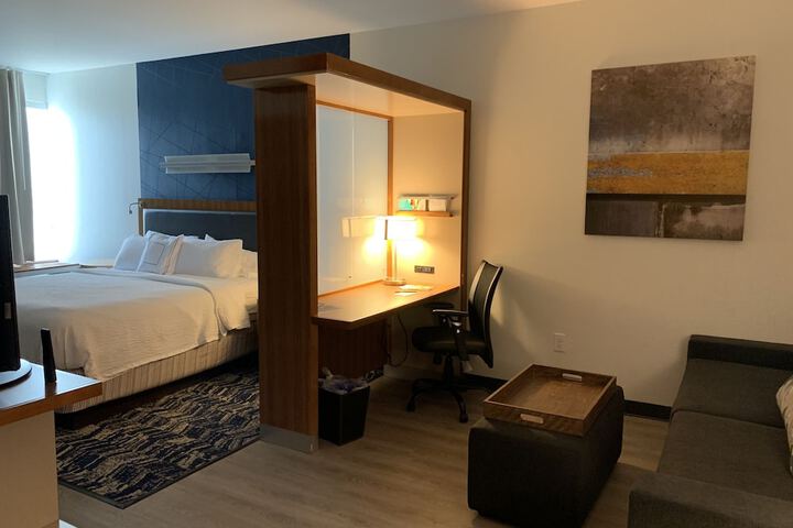 Room 19 of 39