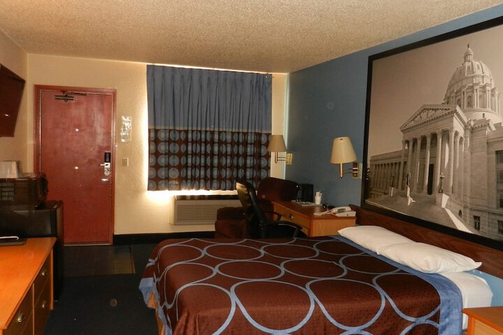 Room 21 of 46
