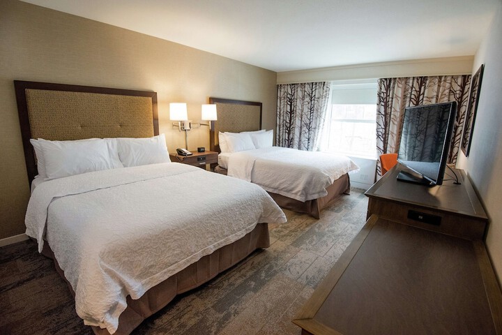Hampton Inn and Suites Manchester