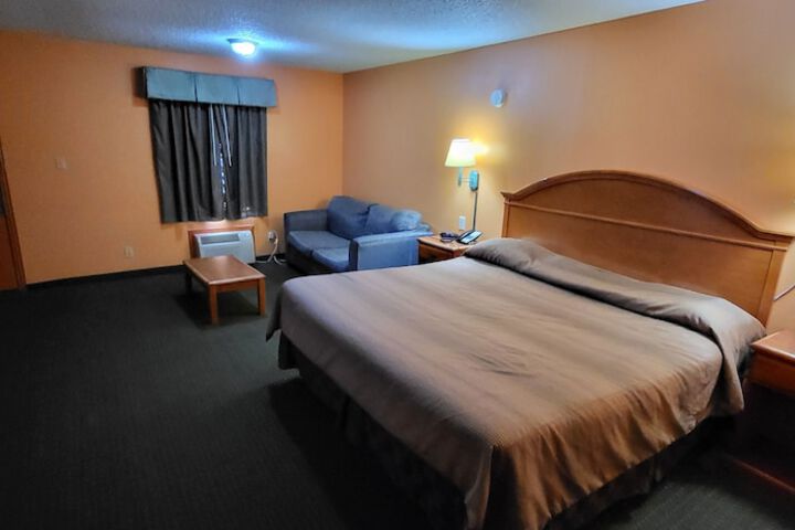 Room 10 of 29