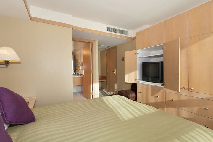 Room 193 of 330