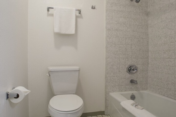 Room 41 of 65