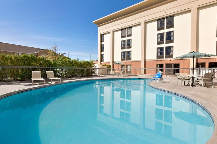 Pool 7 of 30