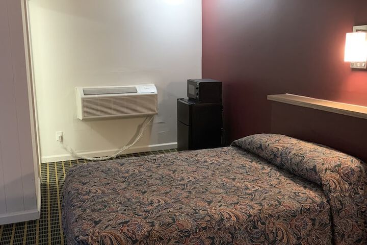 Room 25 of 31
