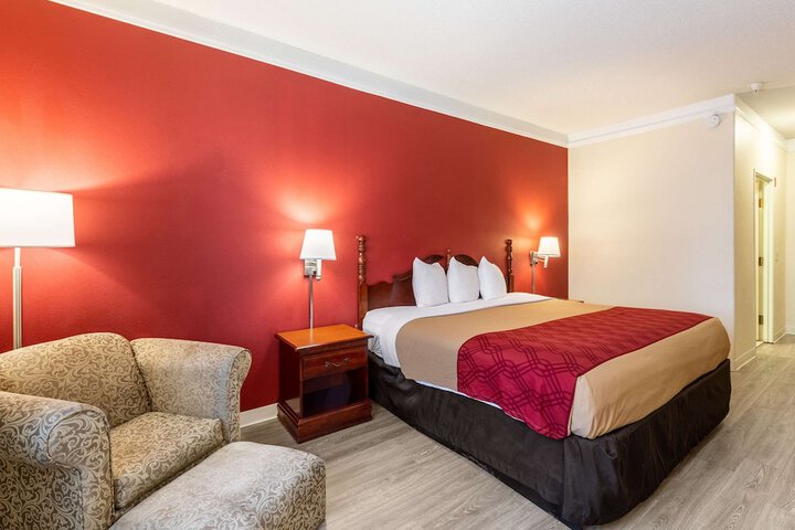 Room 8 of 23