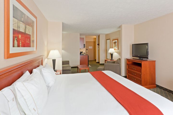 Holiday Inn Express & Suites Kent - University Area by IHG
