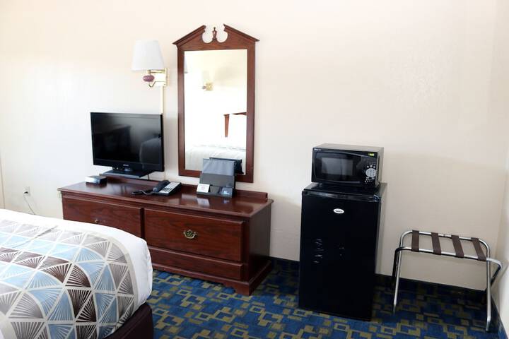 Westward Inn
