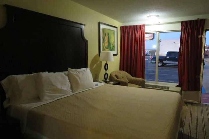 Room 19 of 80