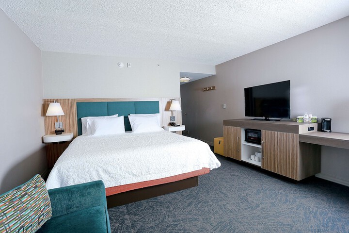 Room 27 of 41