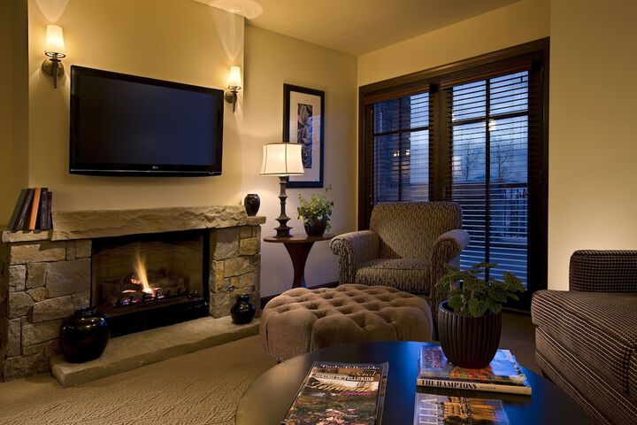 Madeline Hotel & Residences Auberge Collection