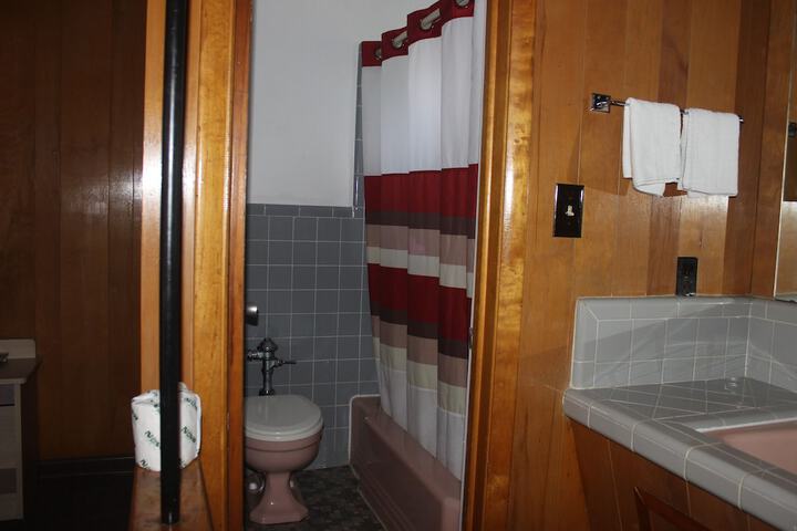 Room 9 of 24